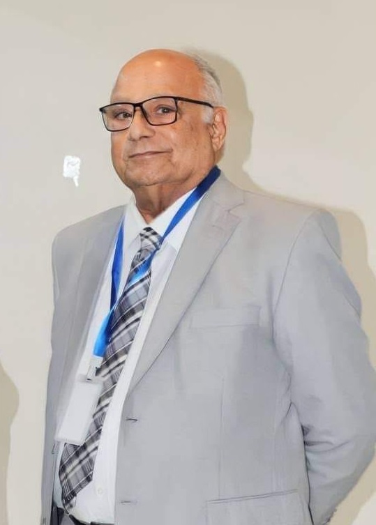 أ.د.أحمد خيري حافظ